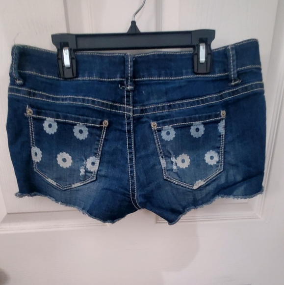 Jean shorts - Picture 2 of 4